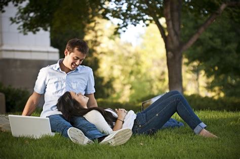 dating in college christian